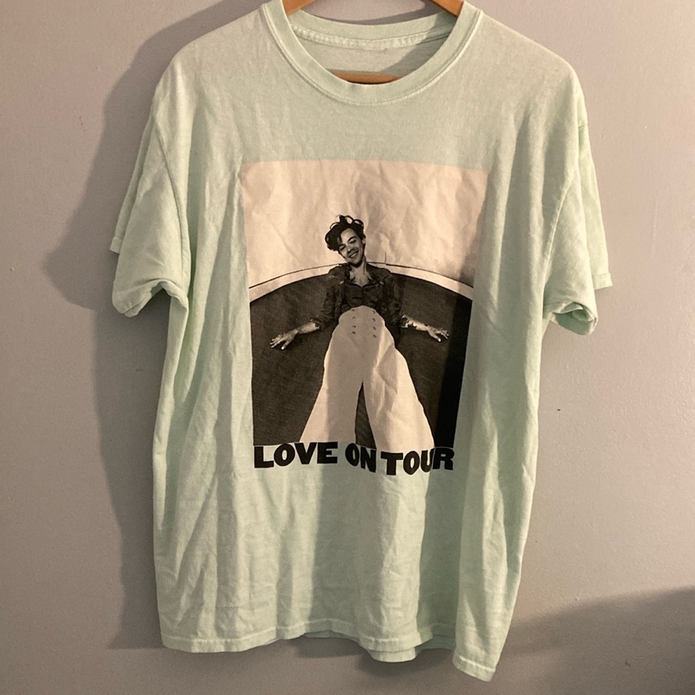 Mint Graphic Short Sleeve Tee